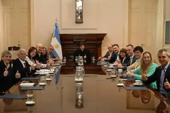 Milei encabezó una reunión con su gabinete durante el paro general de CGT