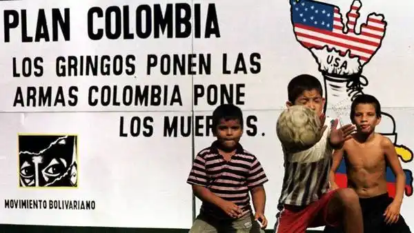 Las FARC comienzan la entrega de los niños guerrilleros