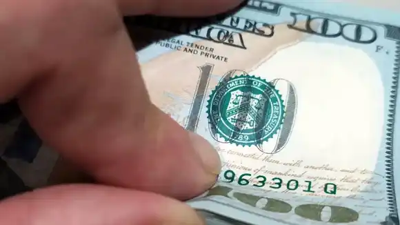 Se desplomó el dólar: a cuánto cerraron este lunes todas las cotizaciones en Necochea