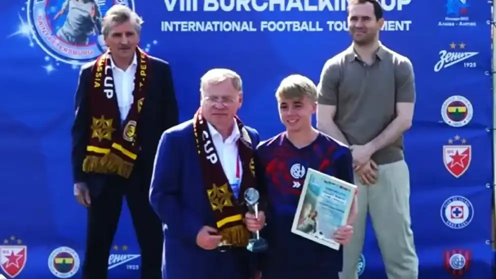 Con 13 años y surgido en Urdinarrain: Augusto Neuwirt fue elegido mejor arquero en la Copa Burchalkin 2026 en Rusia