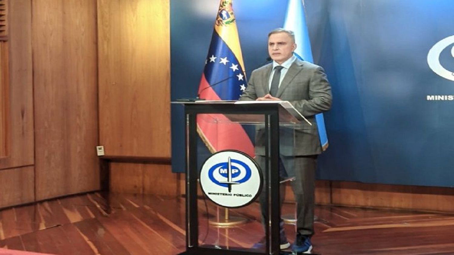 Tarek William Saab devela nueva conspiración y avala denuncias de Mario Carratú Molina