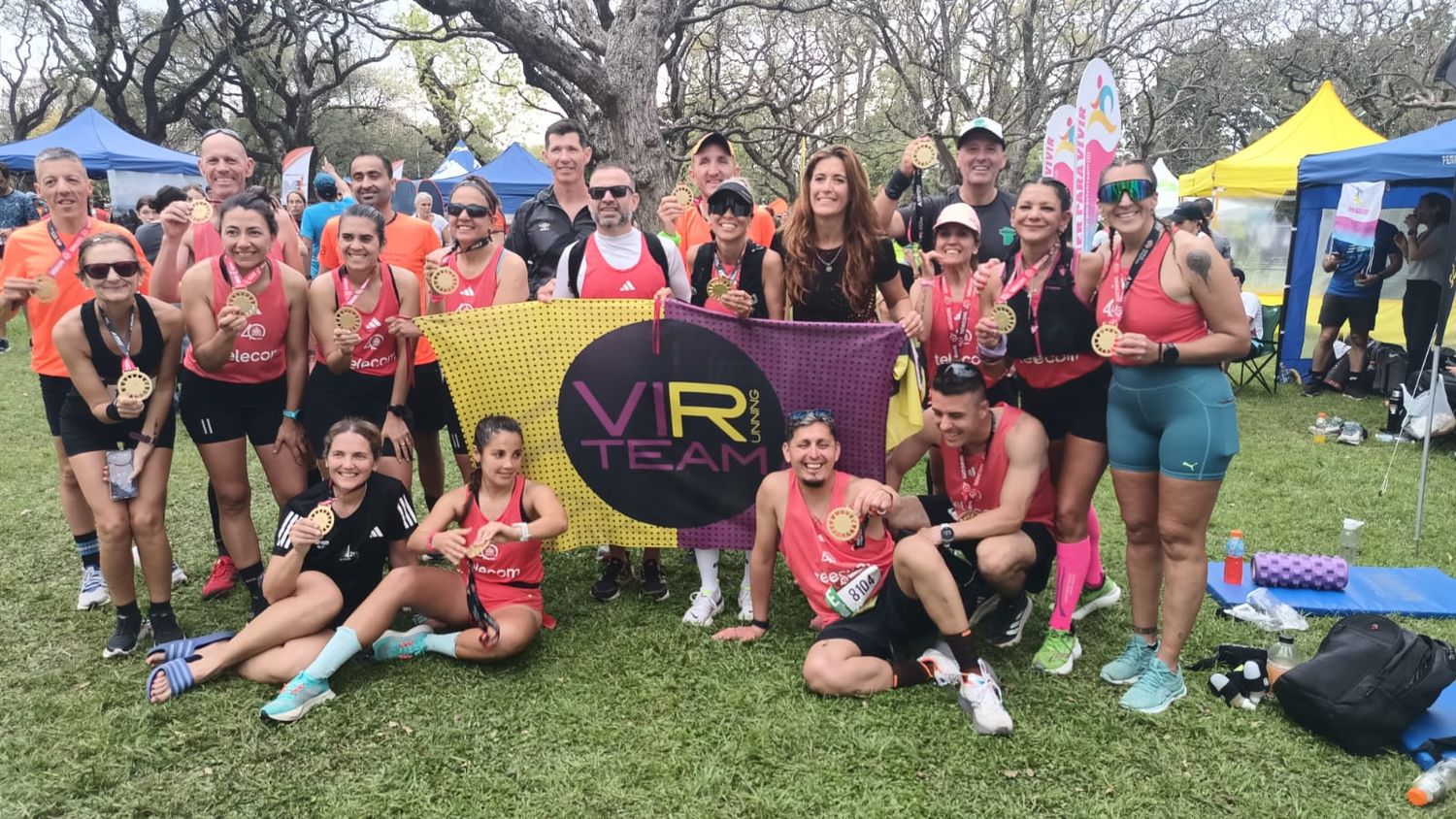 Un grupo selecto de corredores de San Francisco y la región volvieron a colgarse la medalla de finisher.