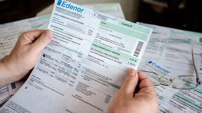 Subsidios a las tarifas: catarata de  renuncias para poder comprar dólares