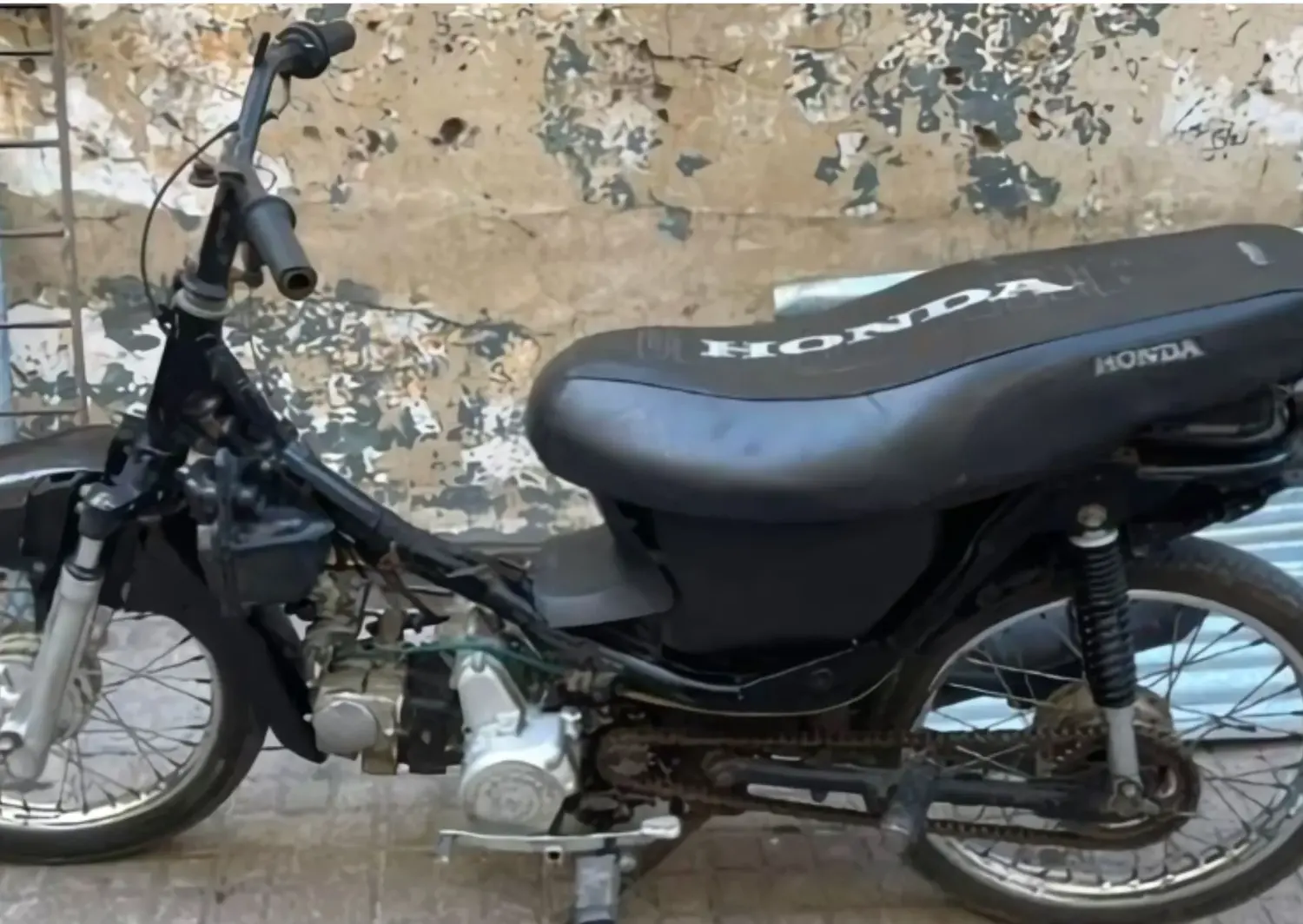 La motocicleta fue trasladada a depósito judicial.