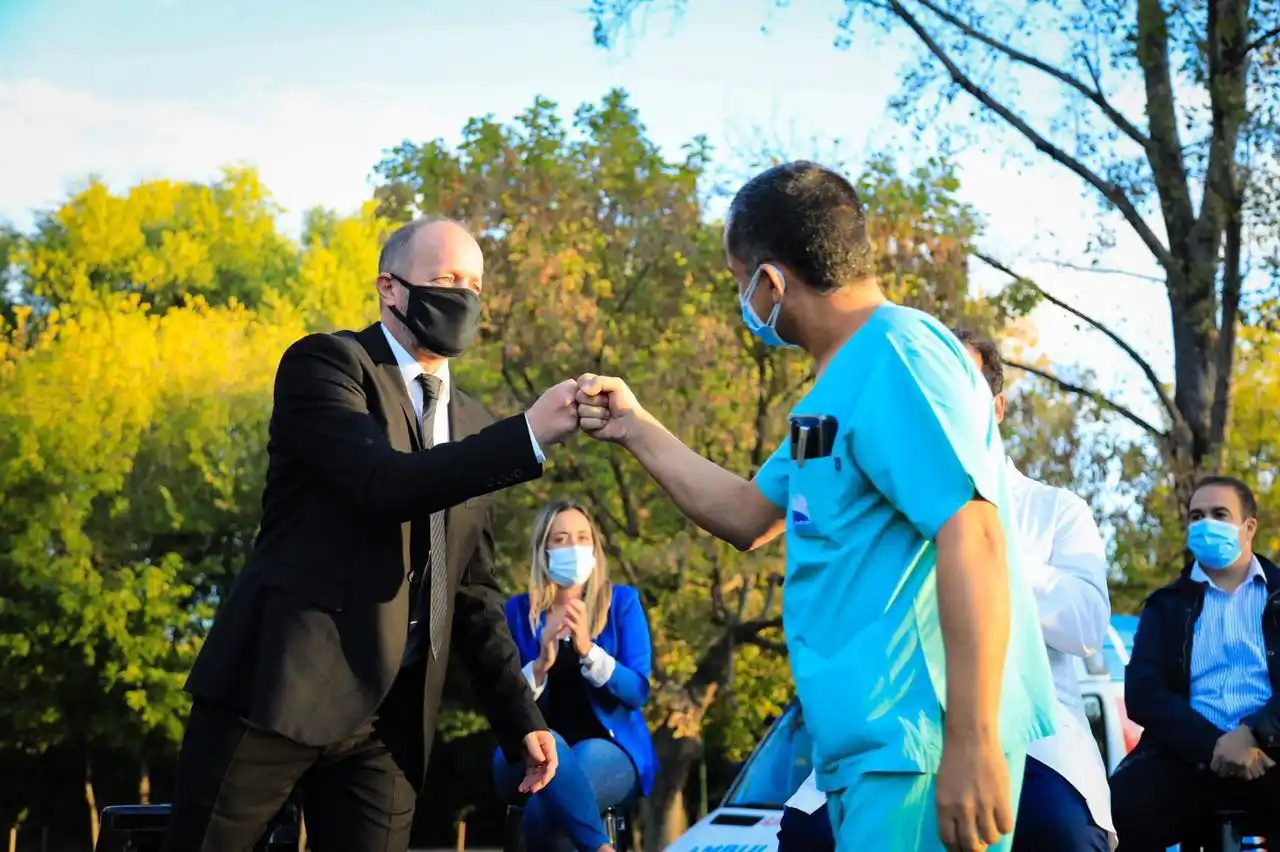 Trabajadores de la salud de Lomas de Zamora recibirán un bono: "Es imposible ponderar el esfuerzo y la entrega que han hecho”, señaló Insaurralde