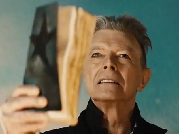 Los seguidores de David Bowie descubrieron un mensaje oculto en el disco que grabó antes de morir