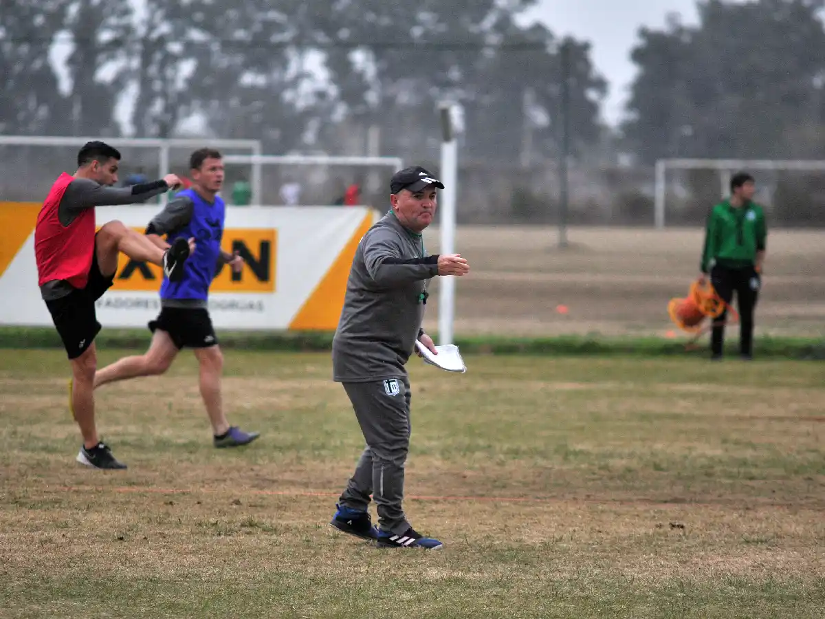 Cervilla busca variantes para el debut de local