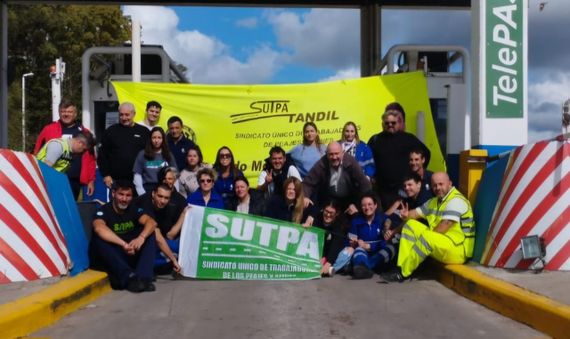 Paro con barreras levantadas en el peaje de La Vasconia: “Vienen por nosotros”