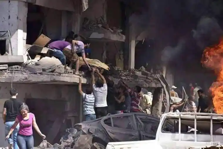 Al menos 44 muertos por un atentado en el límite entre Siria y Turquía