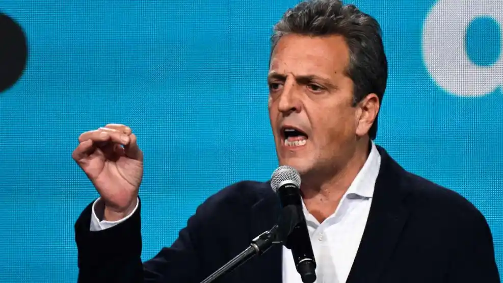 Massa busca recuperar la iniciativa y los votos.