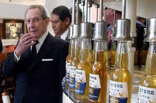 El fundador de Corona hizo millonarios a los habitantes de un pueblo 