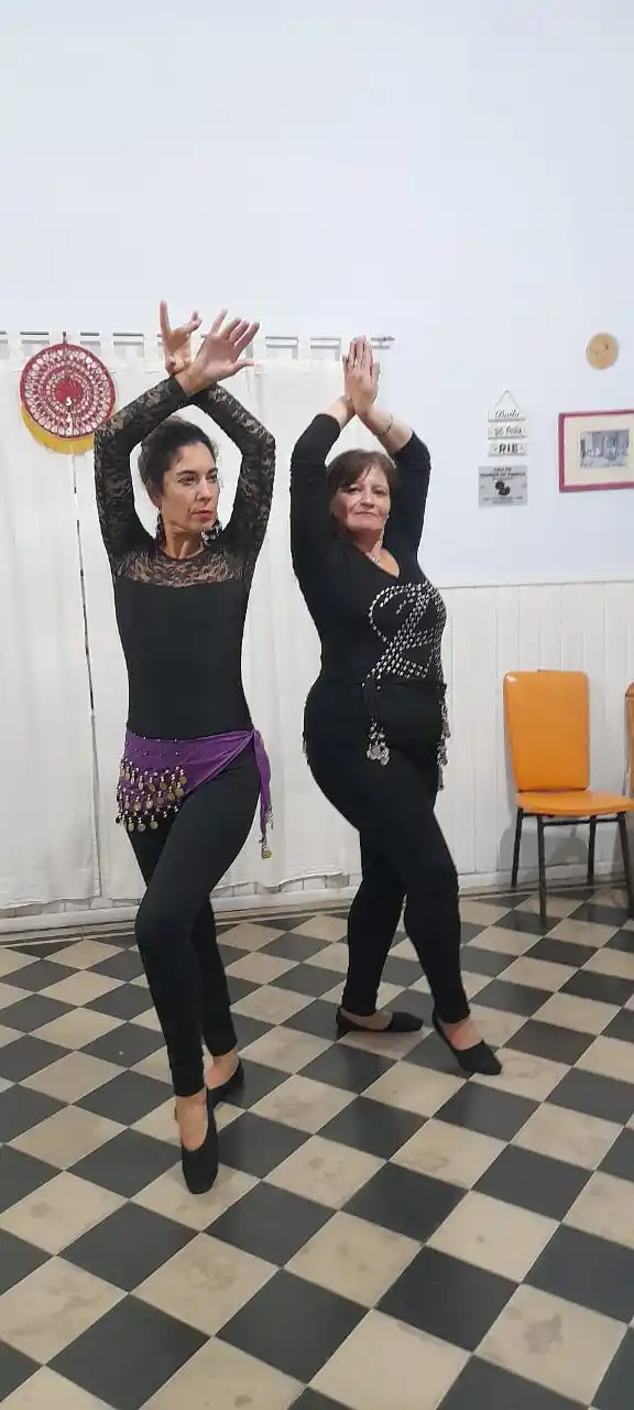“Alma Calé”, una escuela integral de danzas