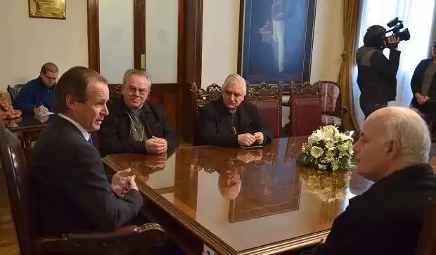 El gobernador Bordet recibió a los tres obispos entrerrianos