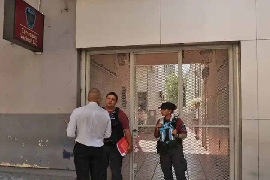 Motín en una cárcel porteña: tomaron como rehén a un policía