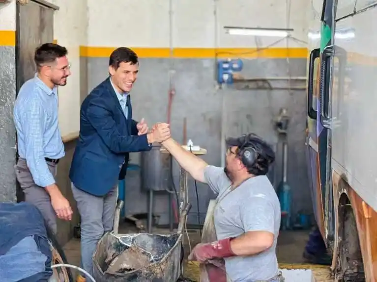 Avanza la recuperación y puesta en funcionamiento de vehículos y maquinarias