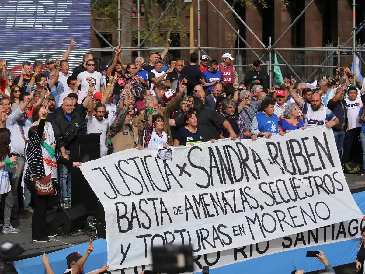 Micheli: "O se cae este modelo o dejan el Gobierno"