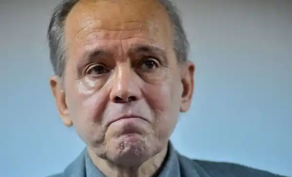 Siguen las malas noticias en el fútbol argentino: Tras la muerte de Maradona, internaron a Alejandro Sabella