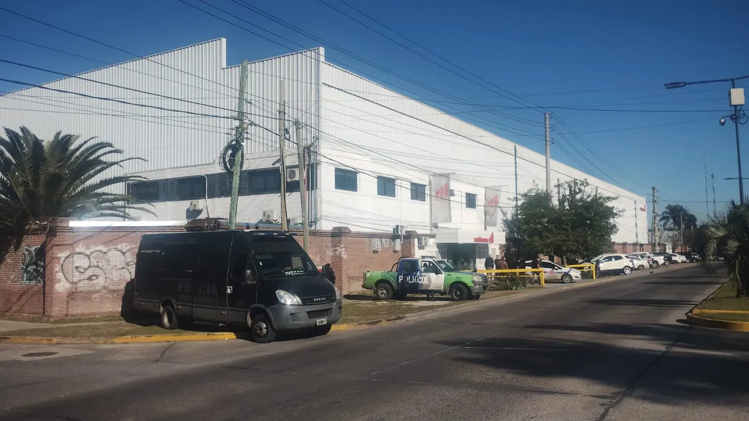 Volkswagen frenó la Taos y estalló la crisis en Motherson: 155 familias quedaron sin trabajo en la planta de Pacheco
