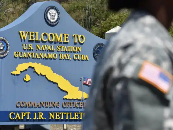 Casa Blanca confirman primeros vuelos de migrantes a centro de detención Guantánamo CON CAPACIDAD PARA 30.000  (+Video)