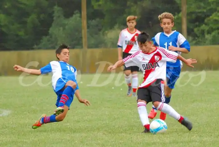 Infantiles de River se lucen en Necochea