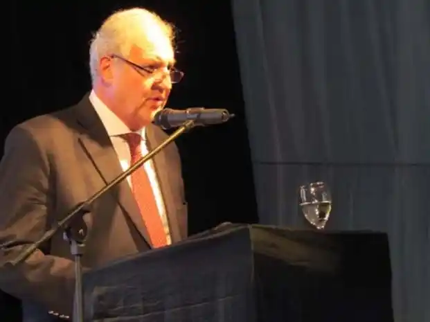 Cambio de autoridades en FISFE