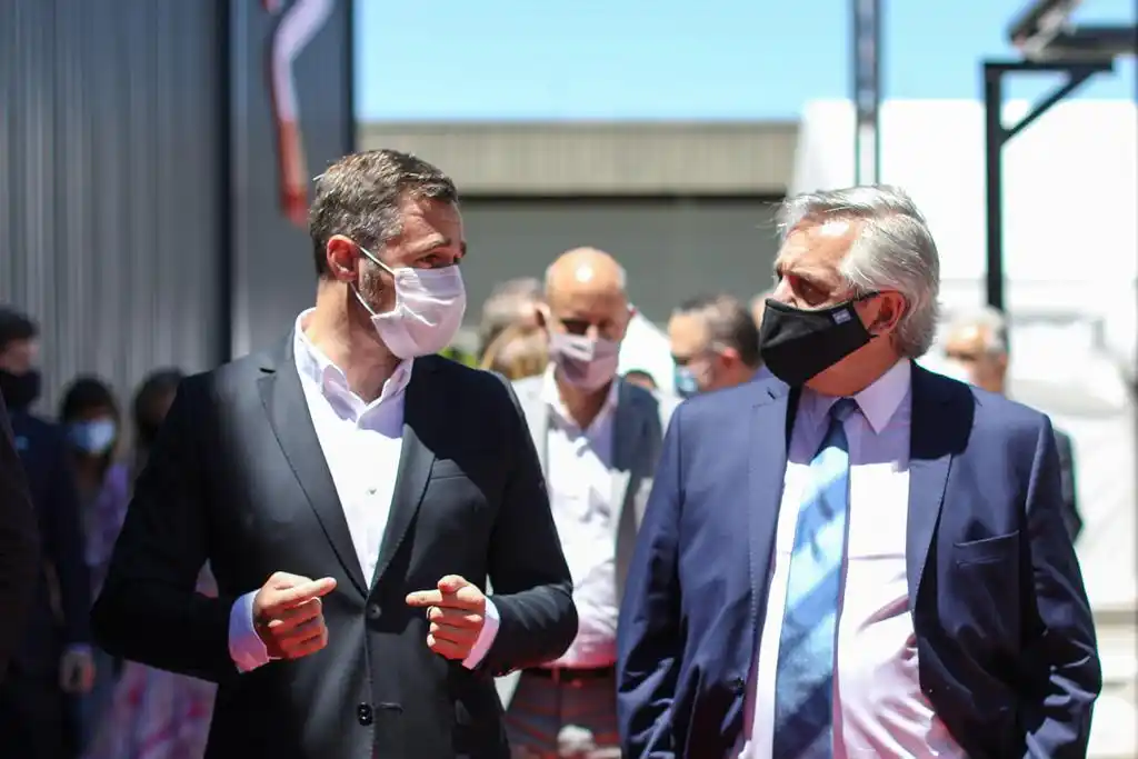 Fernández y Achával visitaron un laboratorio de Pilar que invertirá U$S80 millones para elaborar productos oncológicos