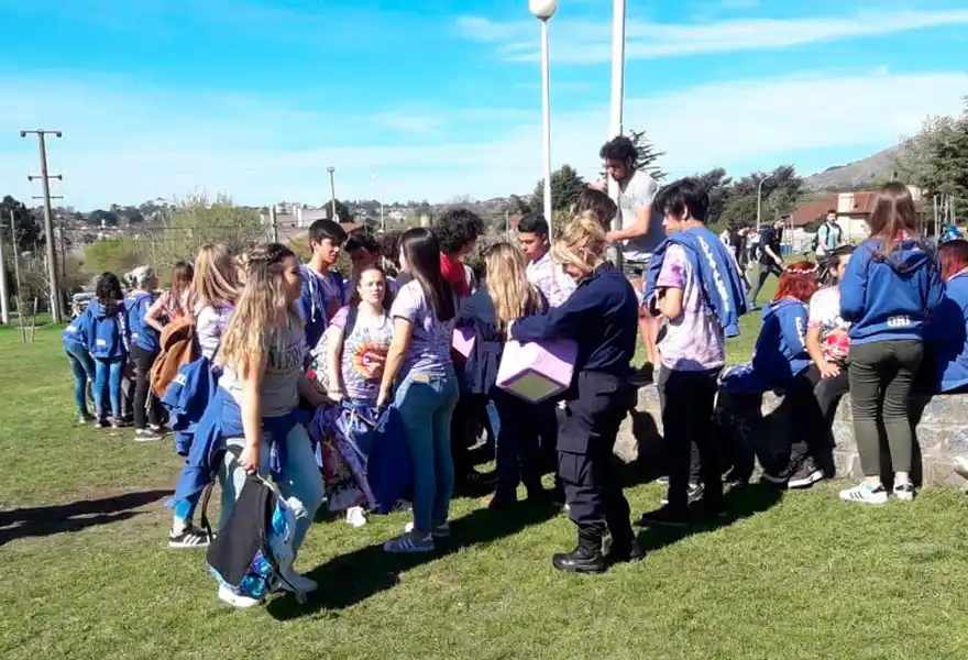 Entregaron preservativos y folletería para concientizar a los jóvenes 