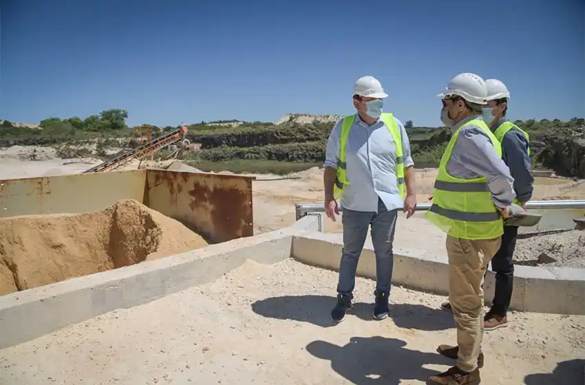 El Municipio entregó la habilitación a una cantera que amplia su producción