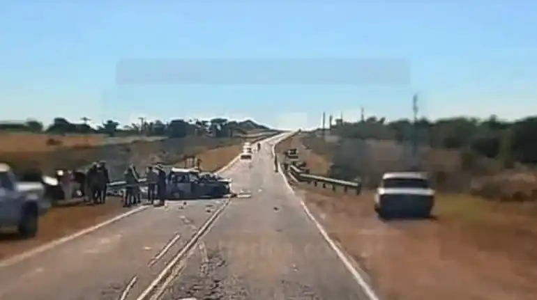 Tres personas fallecidas en un fatal accidente sobre Ruta 12