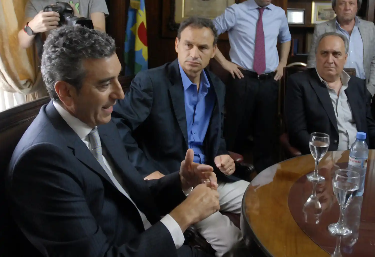 Randazzo firmó con Bruera la electrificación de dos tramos de la Línea Roca