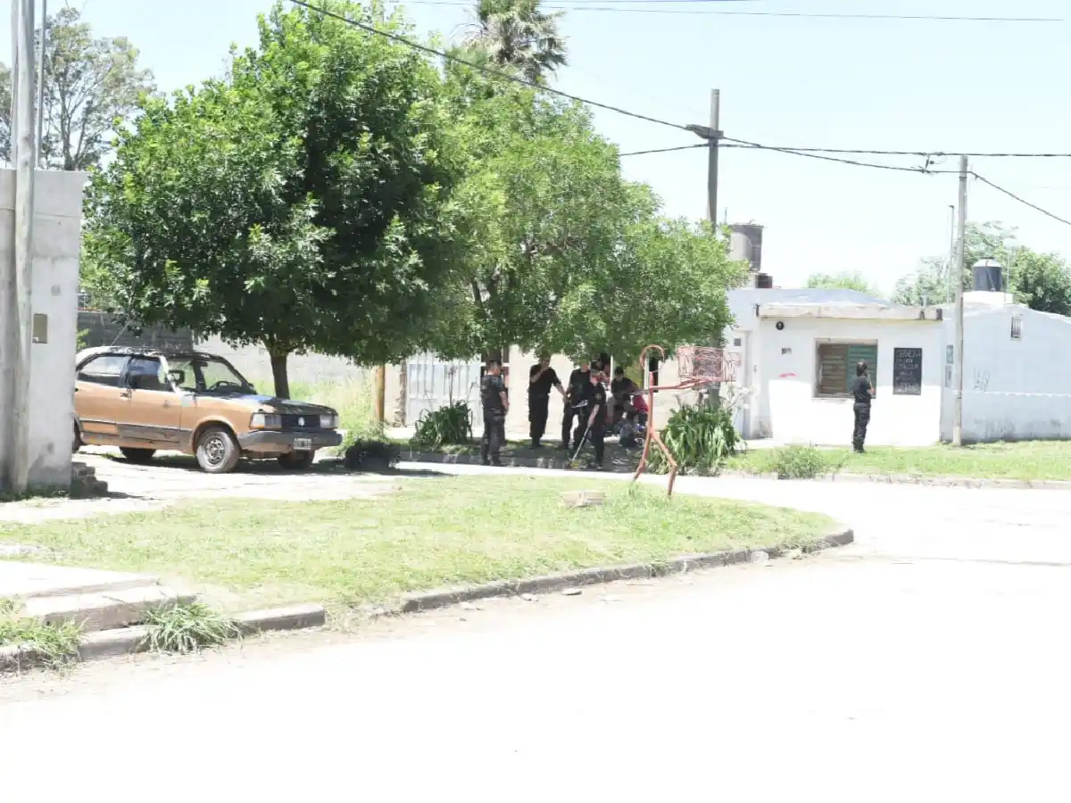  Fuerte despliegue policial en Frontera: buscan al autor del disparo en la cabeza a un joven 