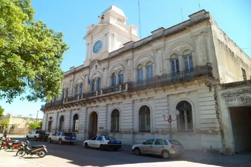Ocho policías fueron separados de la fuerza por estar sospechados de quemar a un preso