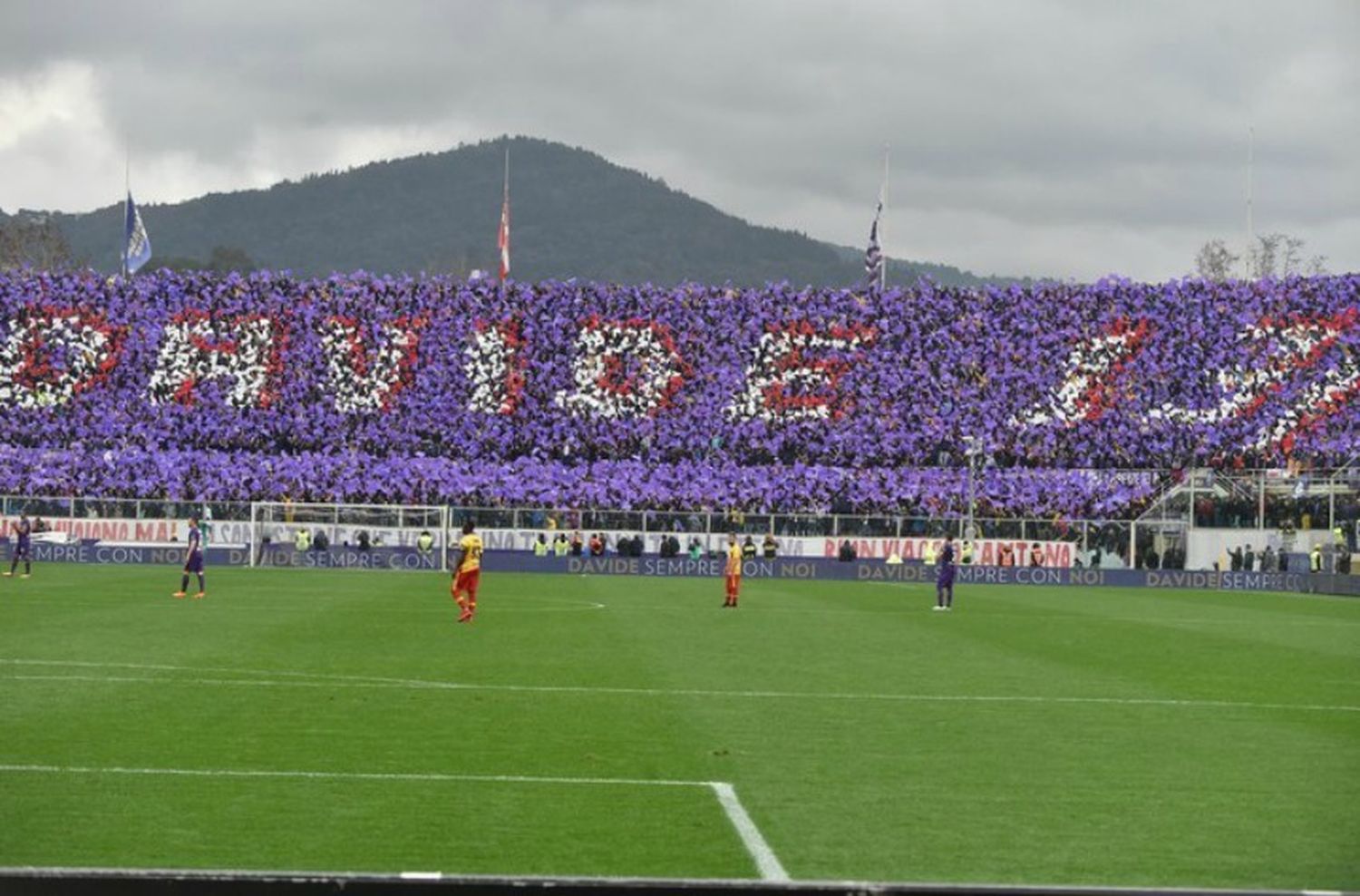 Emotivo homenaje para el futbolista Davide Astori