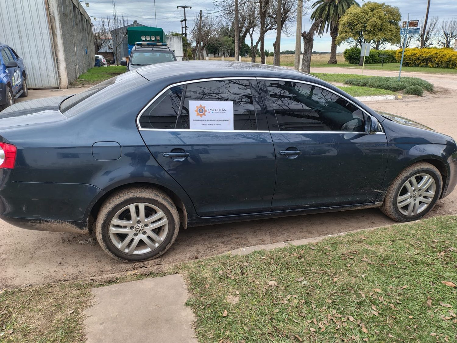 Detuvieron en Las Garzas a un hombre que conducía un auto robado en Rosario