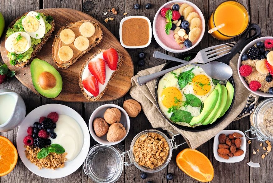 Cómo tiene que ser un desayuno saludable: cinco errores que deberías evitar