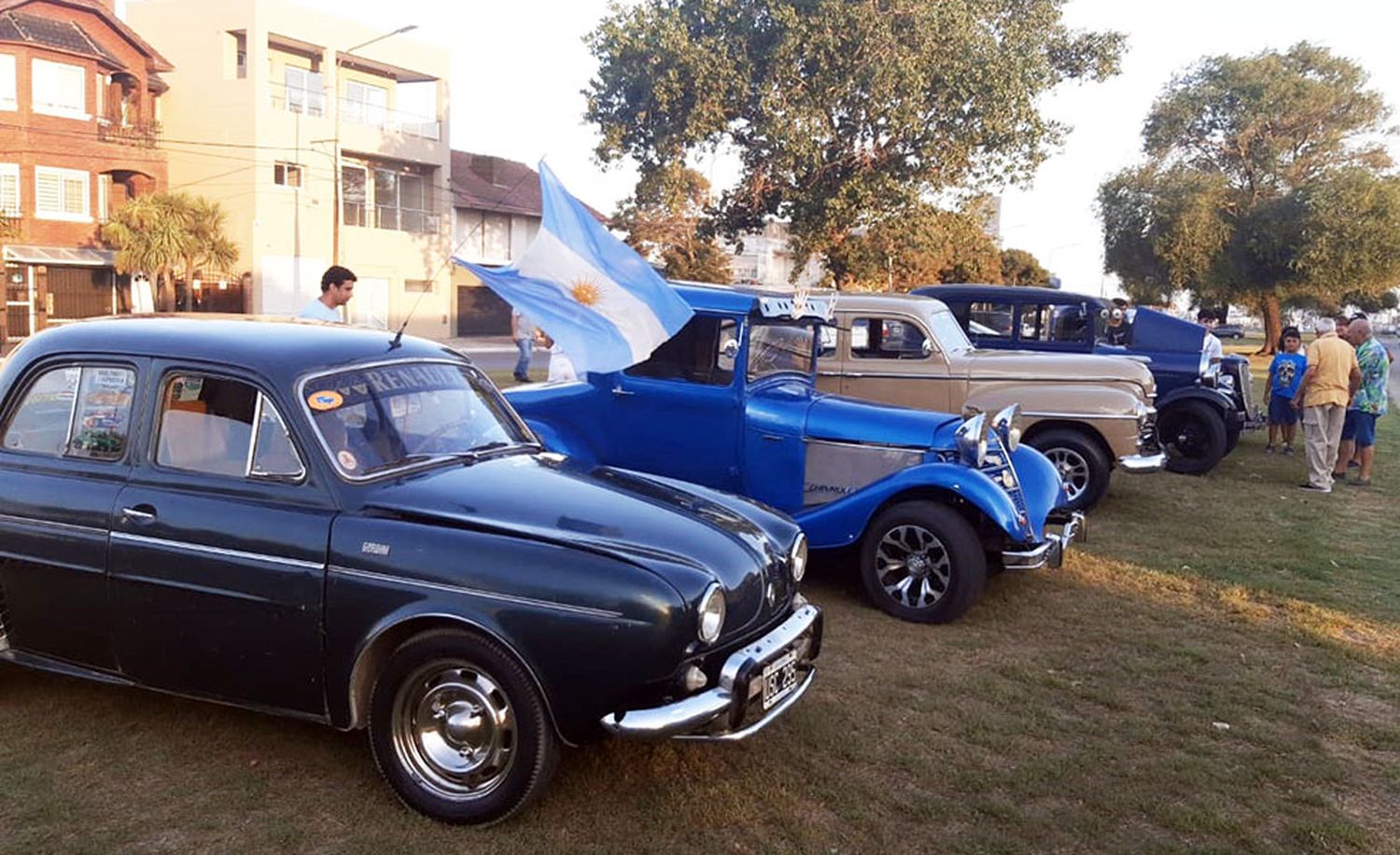 Autos antiguos en exposición