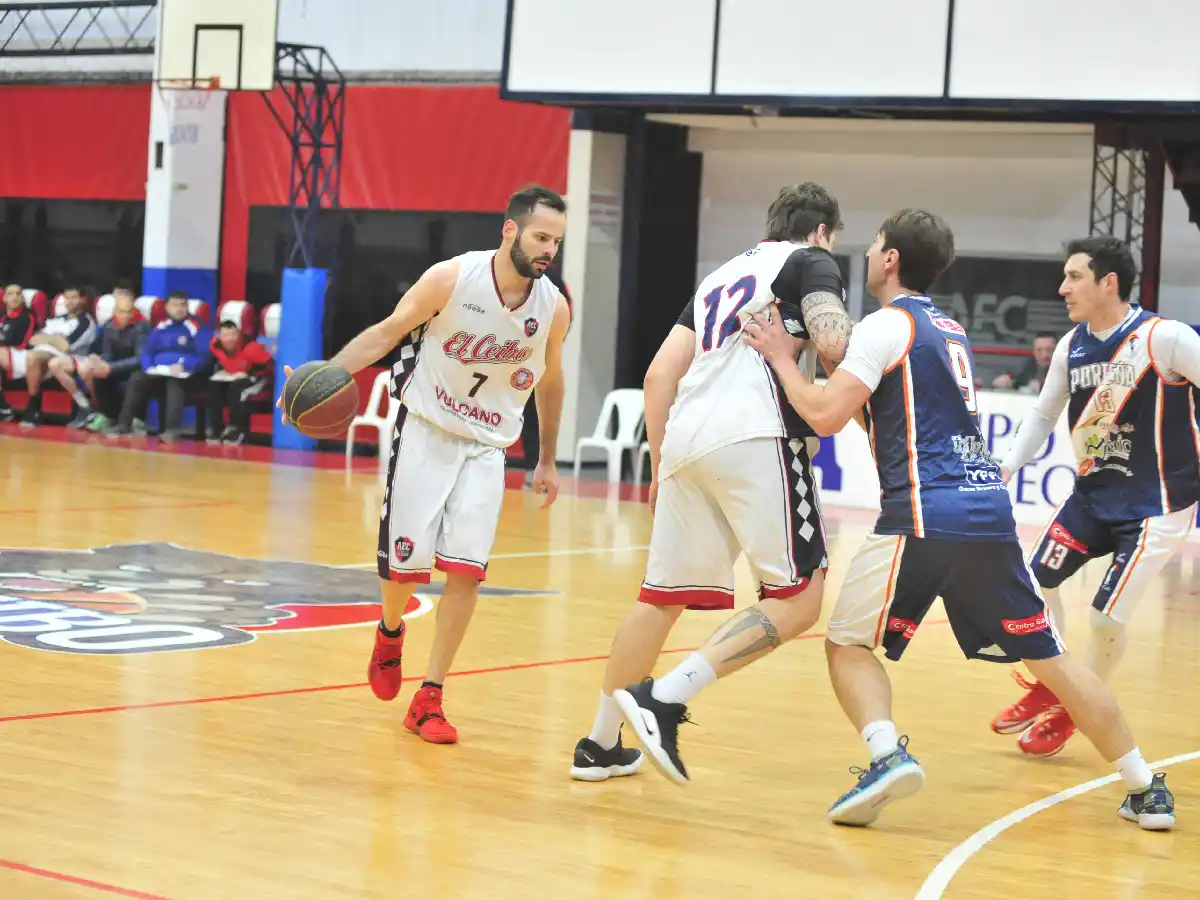 El Ceibo derrotó a  Porteña en el debut