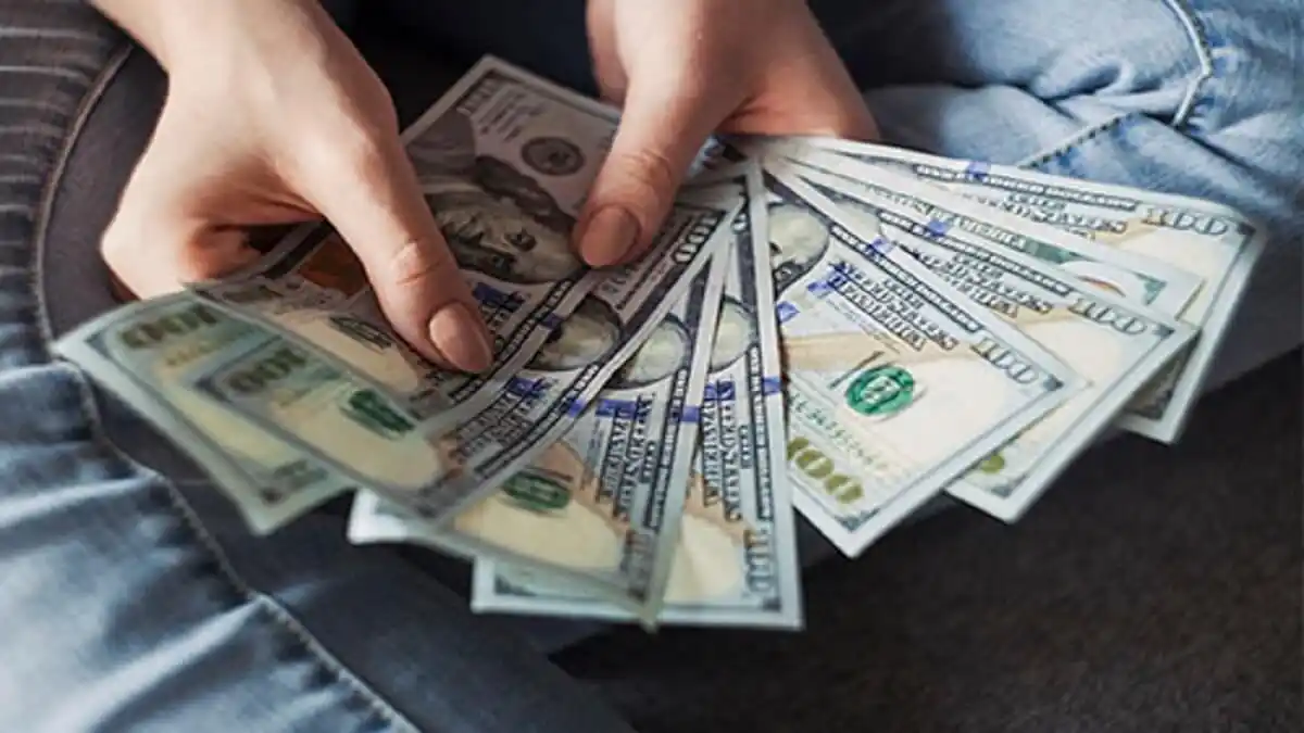 ¡SE VALE SOÑAR! Este es el sueldo en dólares que los sindicatos le piden a Maduro