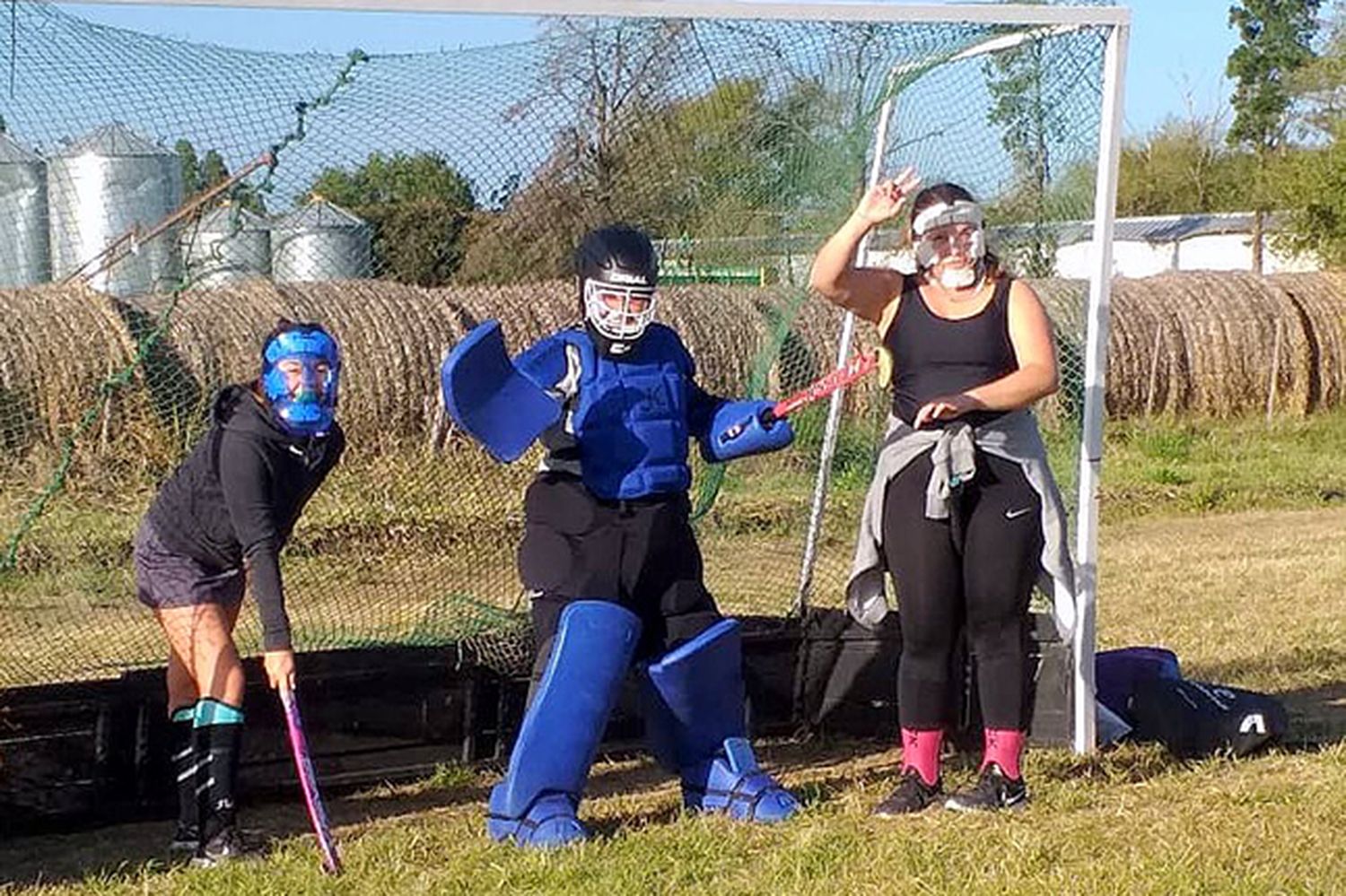 Taller de hockey en Lobería