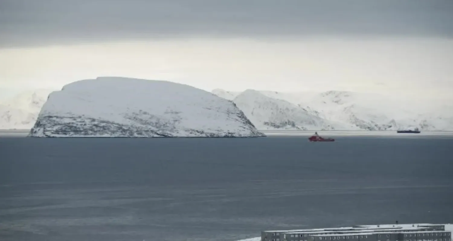 Noruega: descubren “abundantes y costosas” tierras raras en los fondos marinos