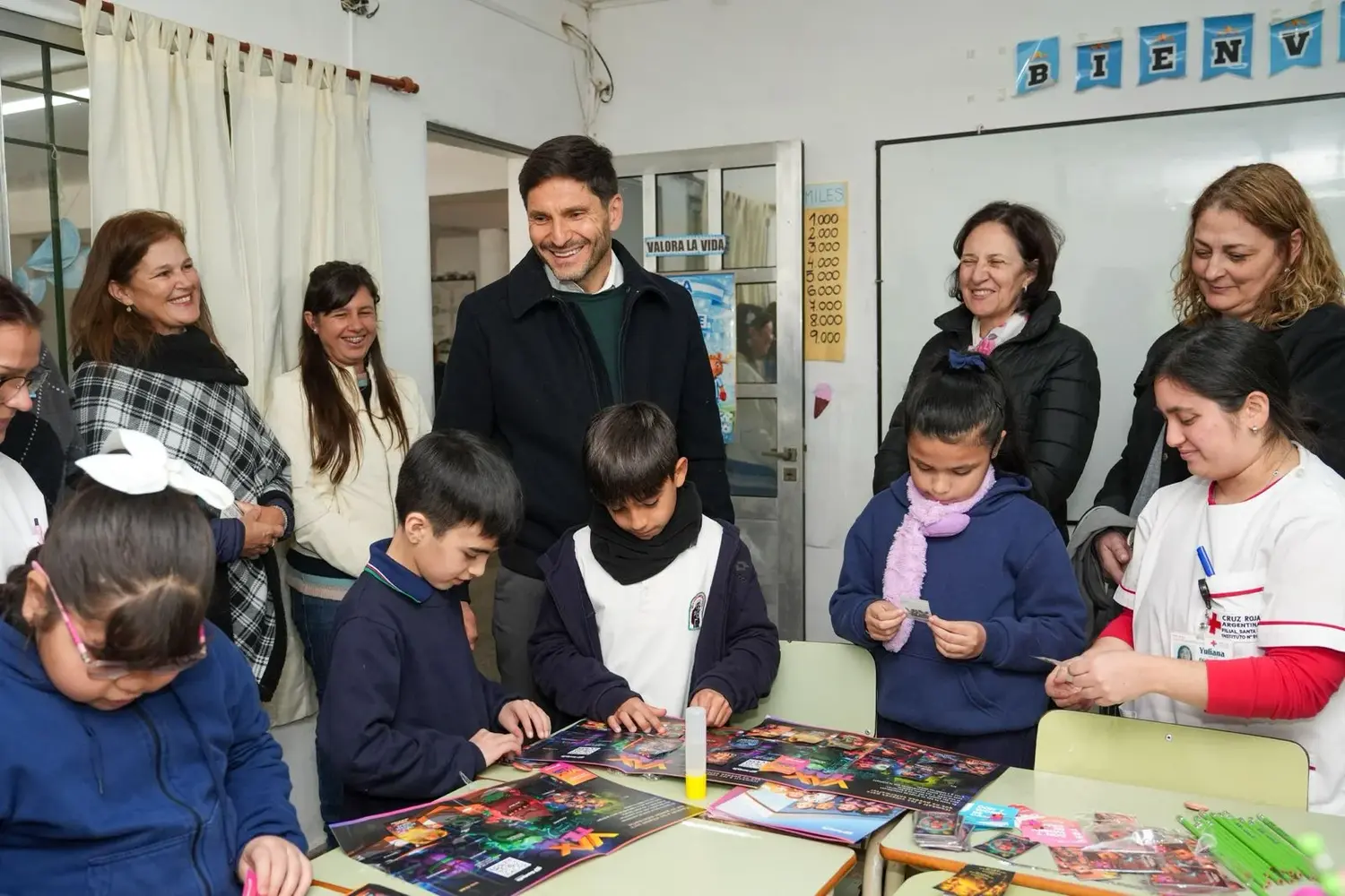 Vax Team: el gobernador Pullaro encabezó una nueva jornada de la campaña de vacunación infantil que es única en todo el país