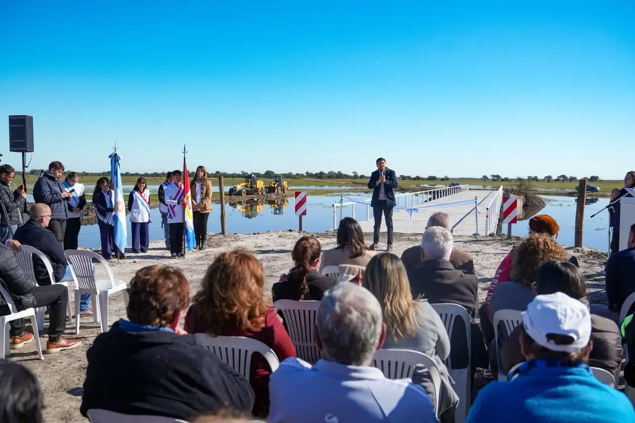 Pullaro inauguró el puente El Cántaro, una obra histórica para productores del norte santafesino.