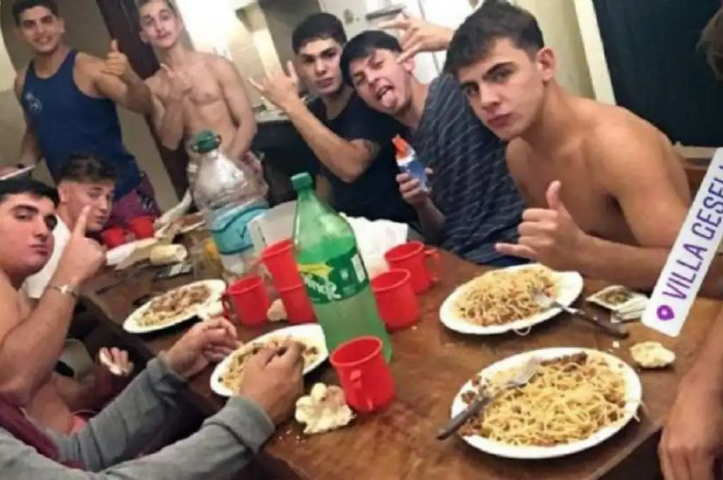 ¿Se van a la casa?: los rugbiers se probaron tobilleras electrónicas