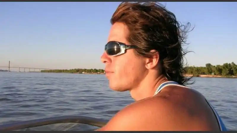Fue hallado sin vida en el río el hijo del ex concejal Cossia