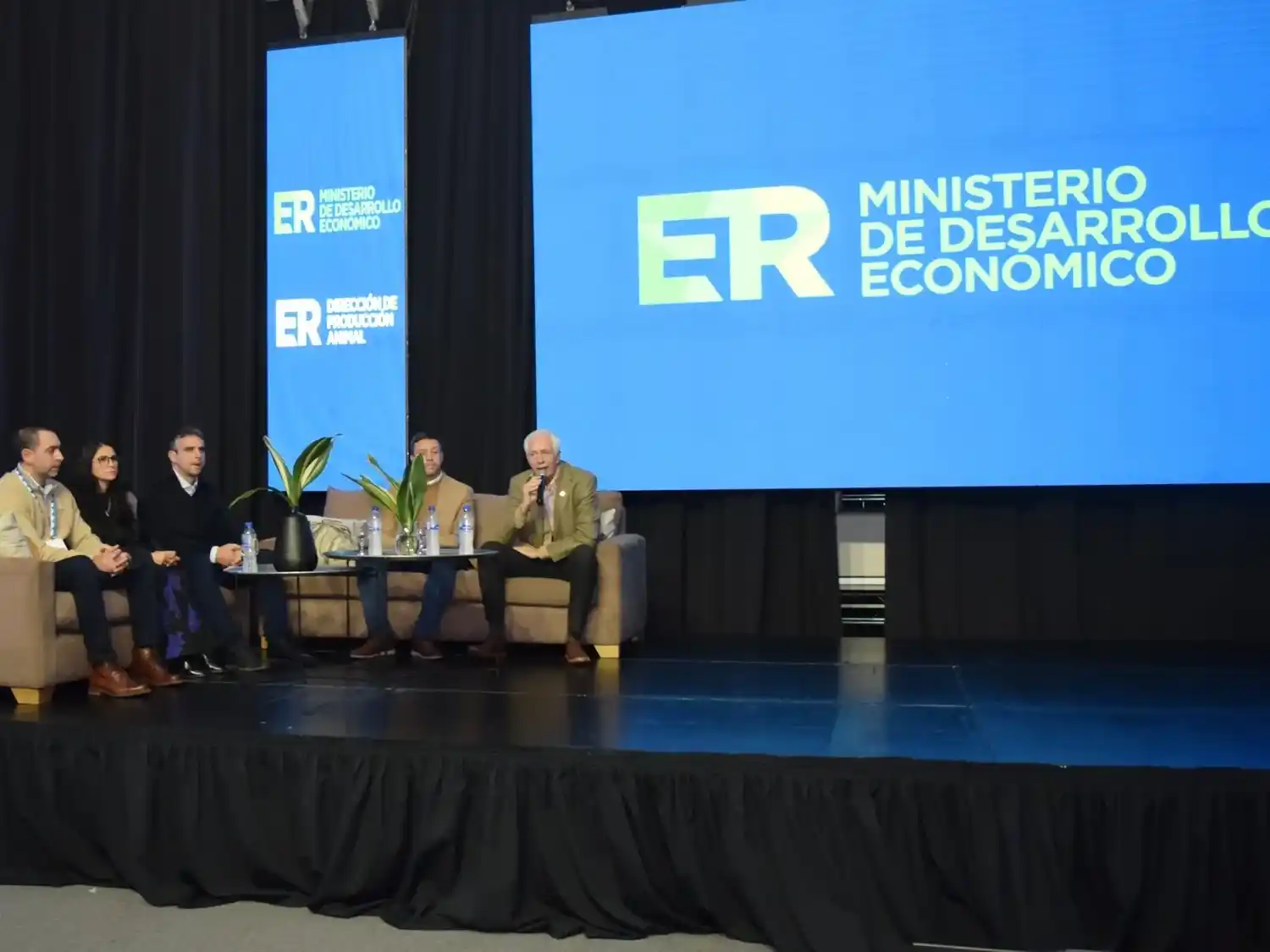 Paraná fue sede de un encuentro sobre Establecimientos Pecuarios de Engorde en Entre Ríos