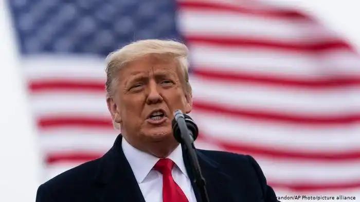 Donald Trump se lanzó a recorrer Estados Unidos con reuniones y actos para recuperar su protagonismo.