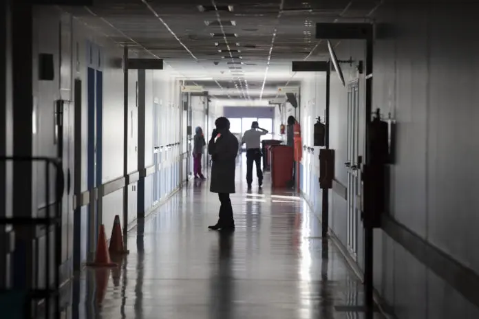 Coronavirus: casi 20% de los contagiados son trabajadores esenciales