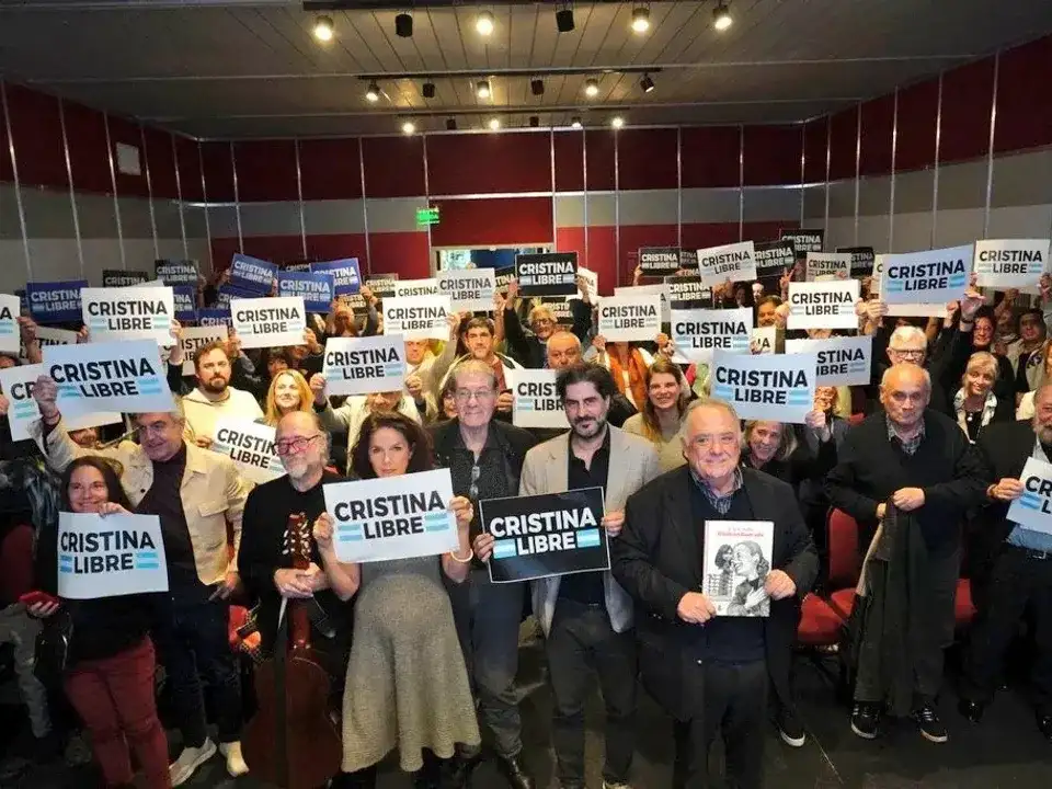 Los asistentes en la presentación del libro sobre el balcón de Cristina Kirchner.