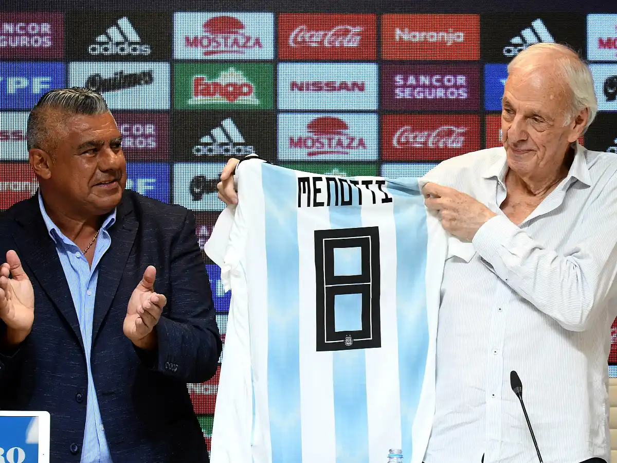 Menotti no cree que Messi sea el salvador