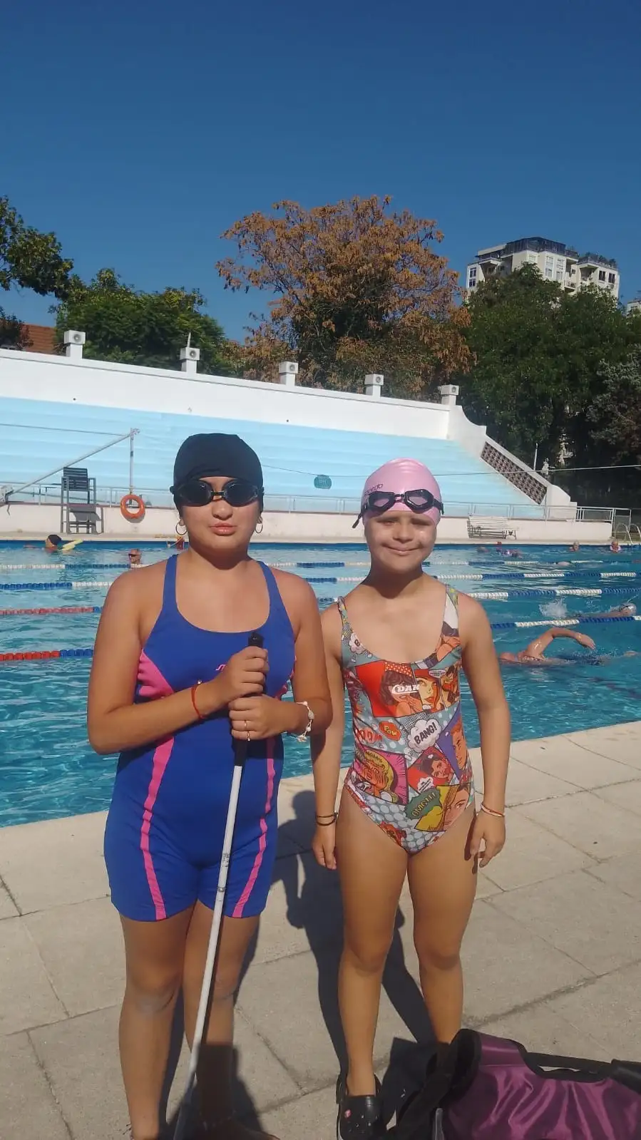 Amparo Pérez y Estefanía Chávez, las representantes de natación adaptada de la ciudad